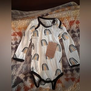Kyte Baby Long sleeve bodysuit in Metallic Rainbow